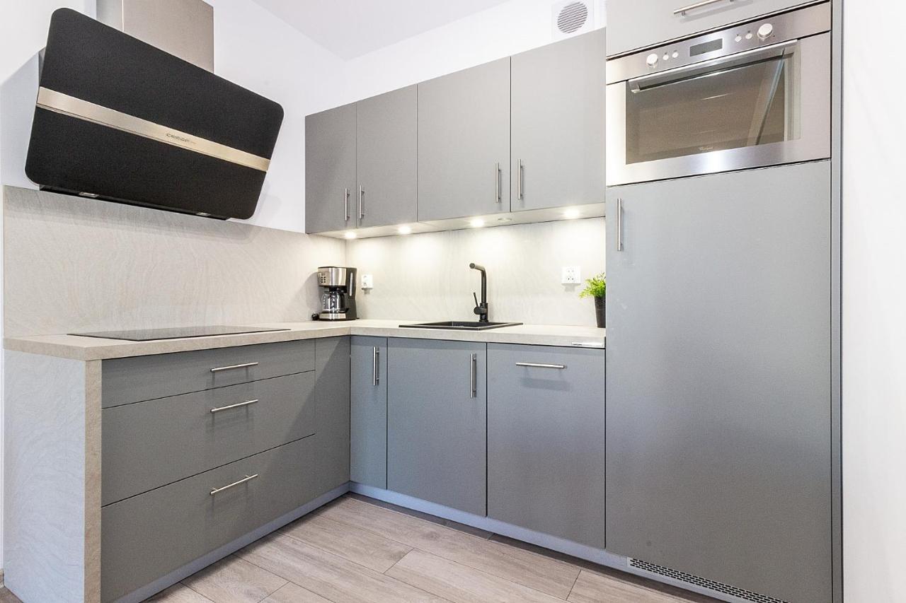 Omi Apartments โควอบเซก ภายนอก รูปภาพ