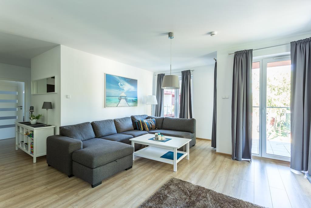 Omi Apartments โควอบเซก ภายนอก รูปภาพ