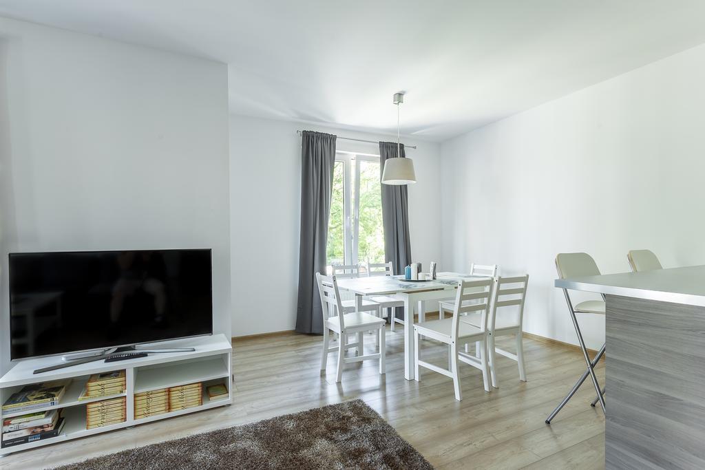 Omi Apartments โควอบเซก ภายนอก รูปภาพ