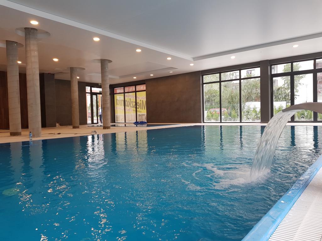 Omi Apartments โควอบเซก ภายนอก รูปภาพ